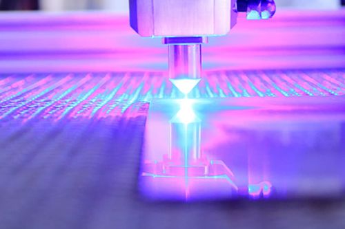 Hệ thống cắt Laser sợi quang